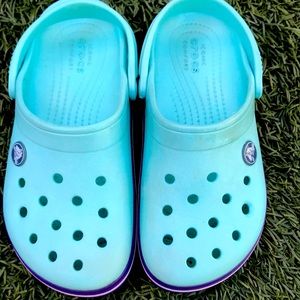 Crocs usados en buenas condiciones